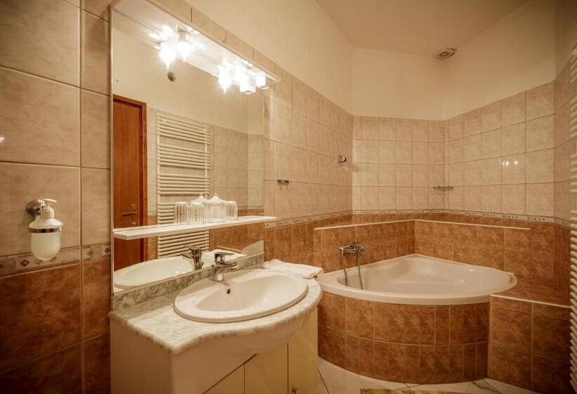 庭の見える１ベッドルームアパートメント, Panoráma Birtok   Wellness Panzió, Konferencia és Rendezvényközpont