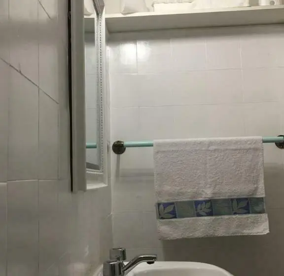 اتاق استاندارد, Lopez Hostel & Suites