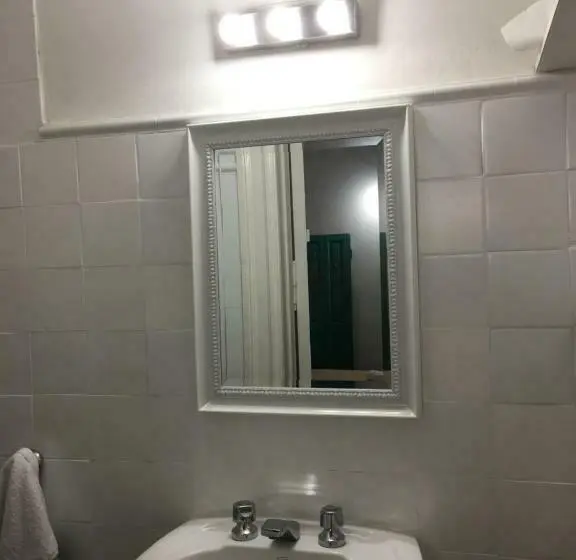 اتاق استاندارد, Lopez Hostel & Suites