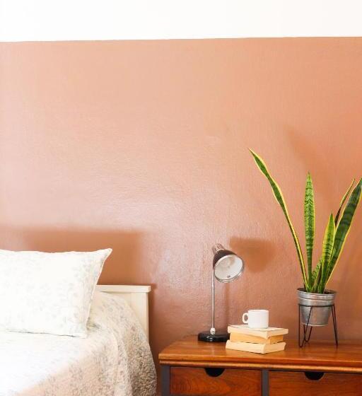 اتاق استاندارد با سرویس بهداشتی مشترک, Lopez Hostel & Suites