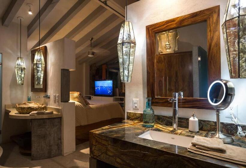 מיטת קינג בסוויטה, Anjali Casa Divina