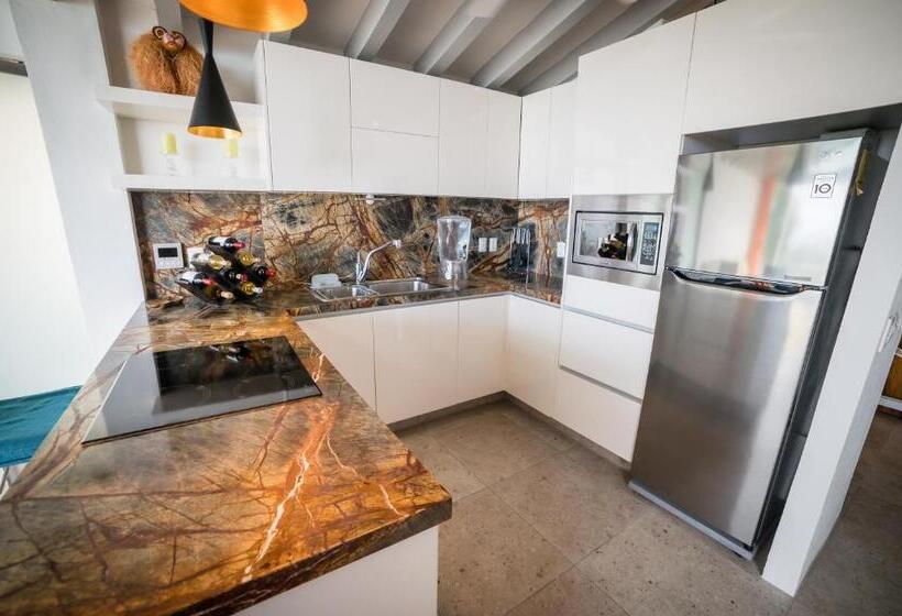 מיטת קינג בסוויטה, Anjali Casa Divina