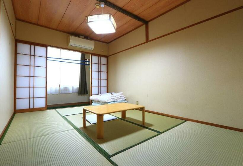 חדר סטנדרט לשלושה, Suikoen