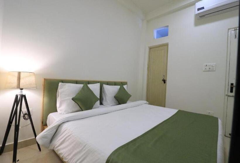 חדר דלוקס, Around Stays Luxuria