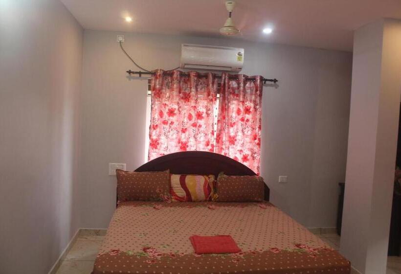 이코노미 룸, Hitech Residency Alathur