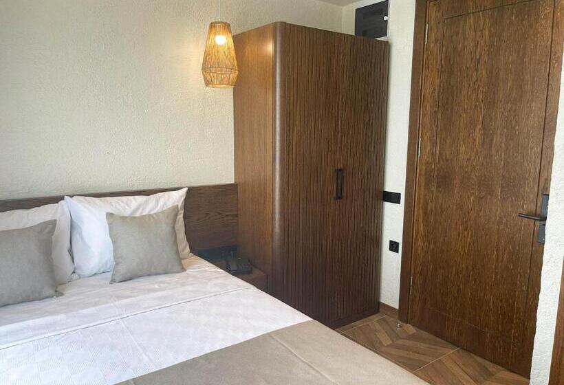 غرفة قياسية, Now Boutique