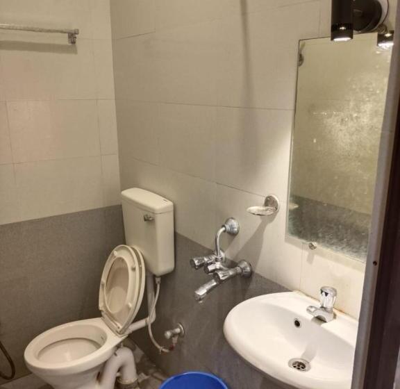 חדר דלוקס, Blue Sagar Puri Official