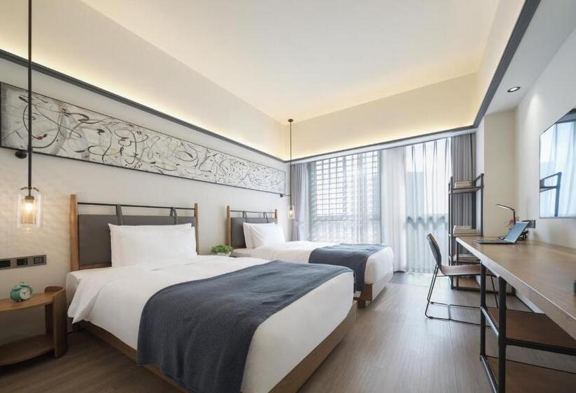 디럭스 룸, Shanghai T Plus Hotel Residence