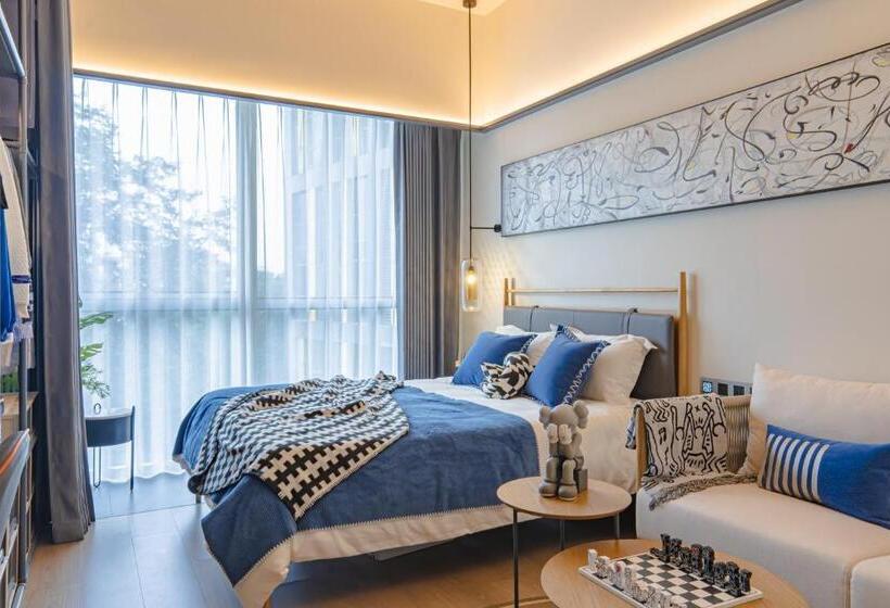 이그제큐티브 룸 킹사이즈 침대, Shanghai T Plus Hotel Residence