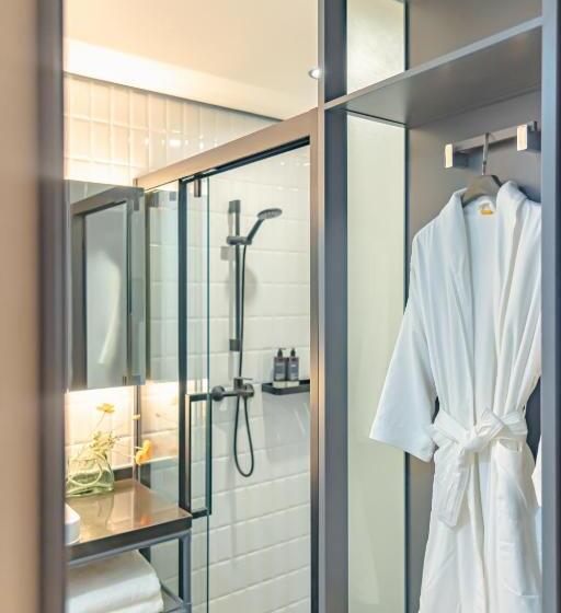 이그제큐티브 룸 킹사이즈 침대, Shanghai T Plus Hotel Residence