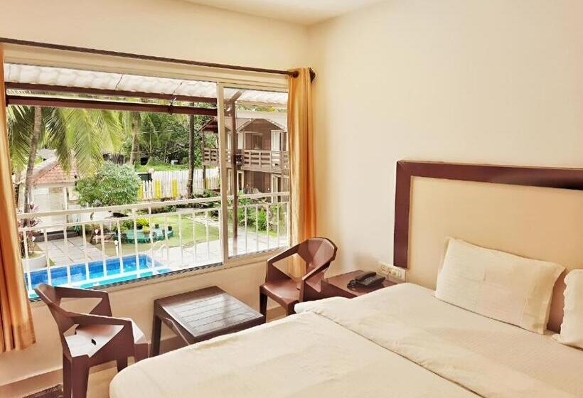 스탠다드 룸 풀장 전망, Beachwalk Retreat   Within 100 Metres From Morjim Beach
