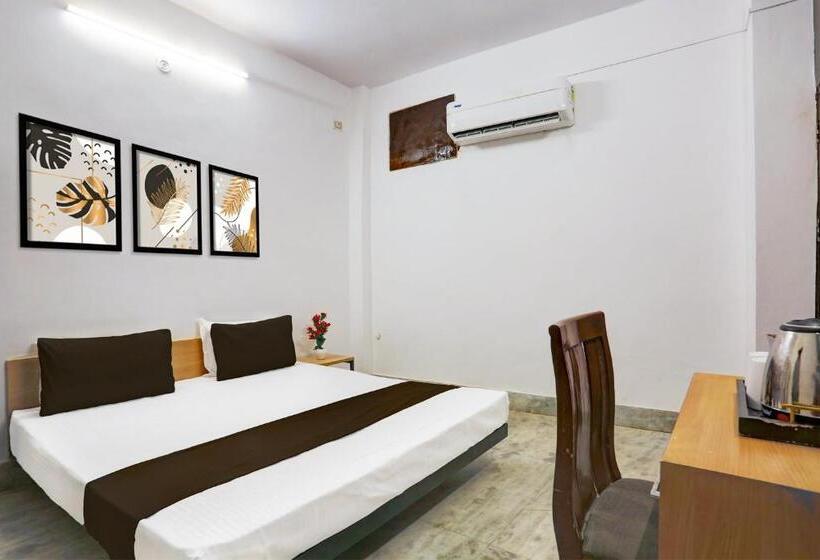 Трехместный Номер Классика, Super Hotel Oo Hotel Shyam Residency Near Samaypur Badli Metro