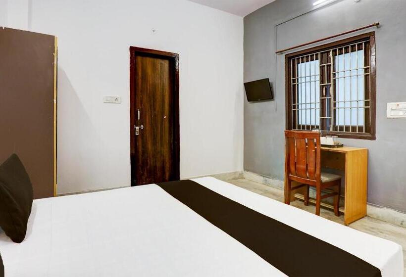 Трехместный Номер Классика, Super Hotel Oo Hotel Shyam Residency Near Samaypur Badli Metro