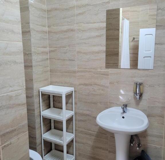 标准三人间, Vila Dalex