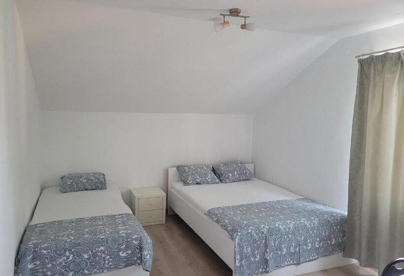 标准三人间, Vila Dalex