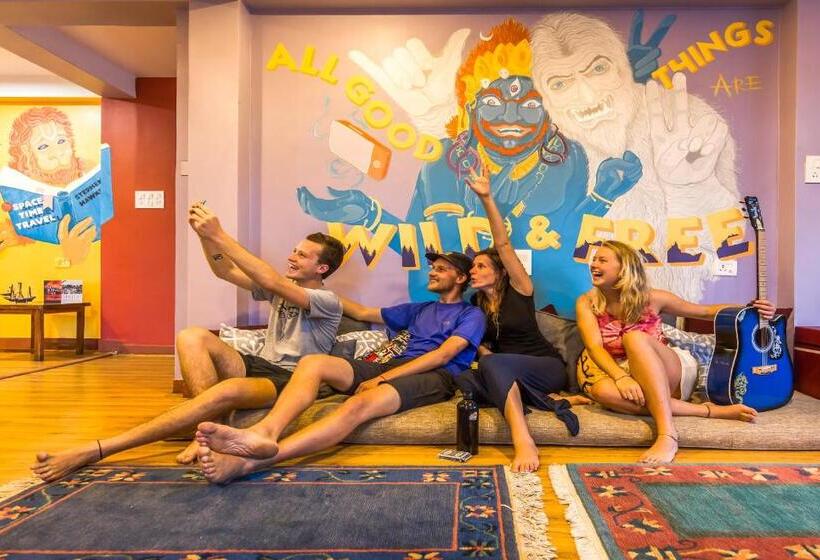 غرفة قياسية, Flock Kathmandu