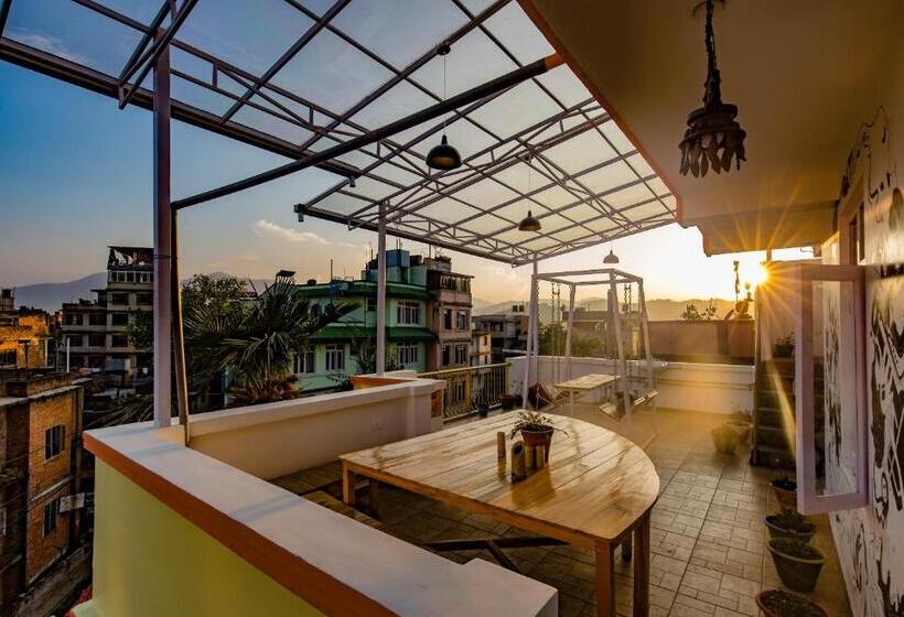 غرفة ديلوكس, Flock Kathmandu