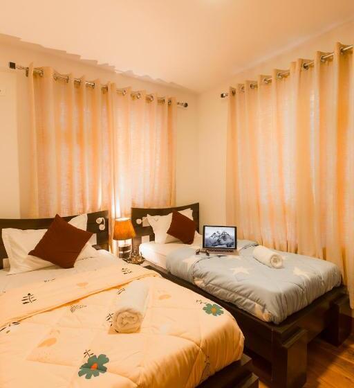 غرفة قياسية, Flock Kathmandu