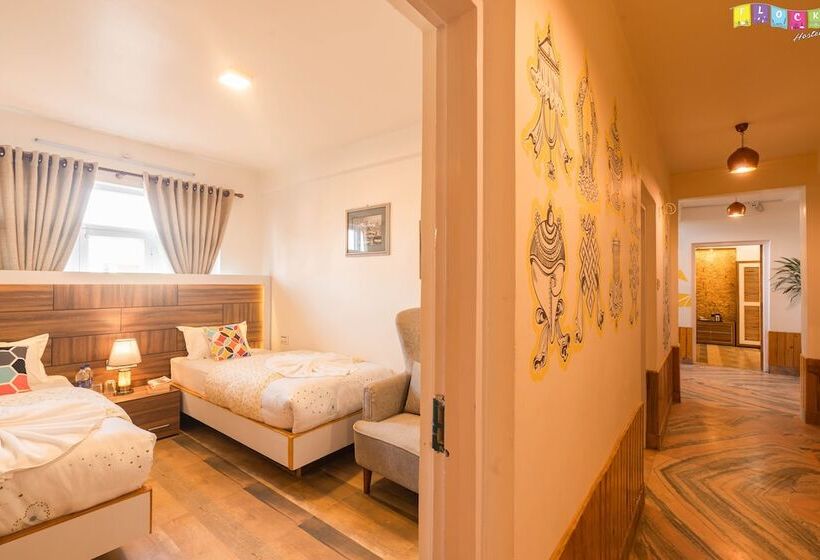 غرفة قياسية, Flock Kathmandu