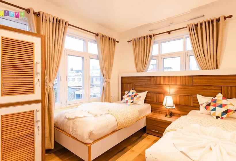 غرفة ديلوكس, Flock Kathmandu