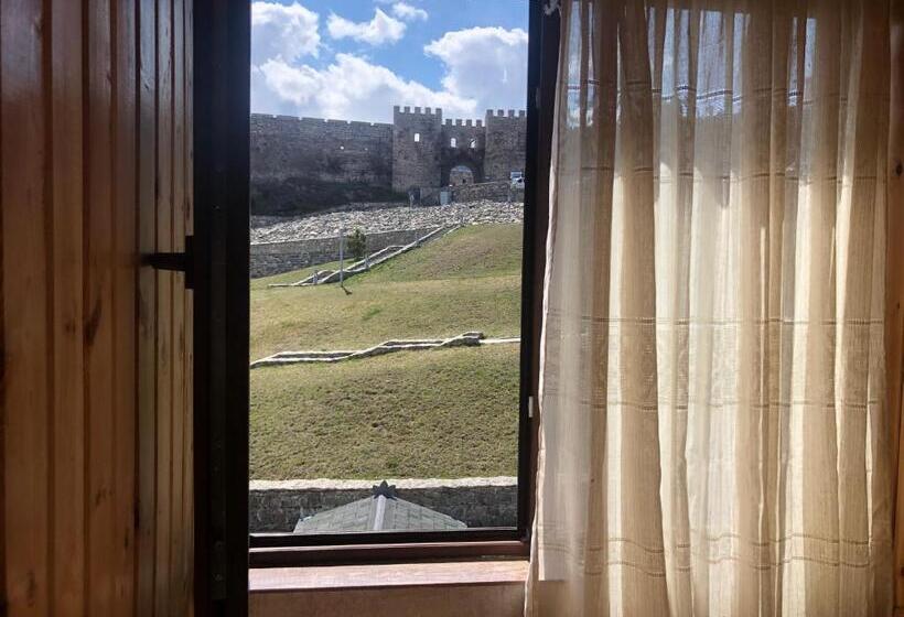 اتاق سوپریور با تخت بزرگ, Light House Old City