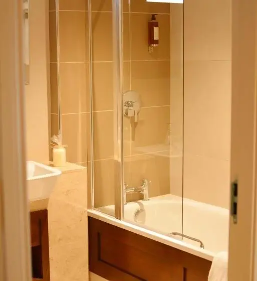 デラックスルーム, Rooms At Rue