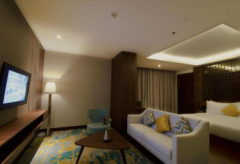 سوییت جونیور, Grand Soll Marina