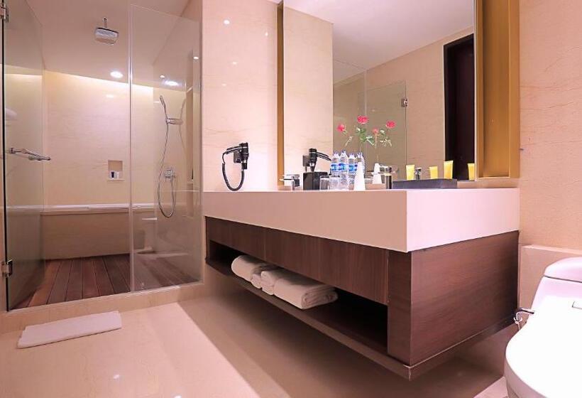 سوییت اجرایی, Grand Soll Marina