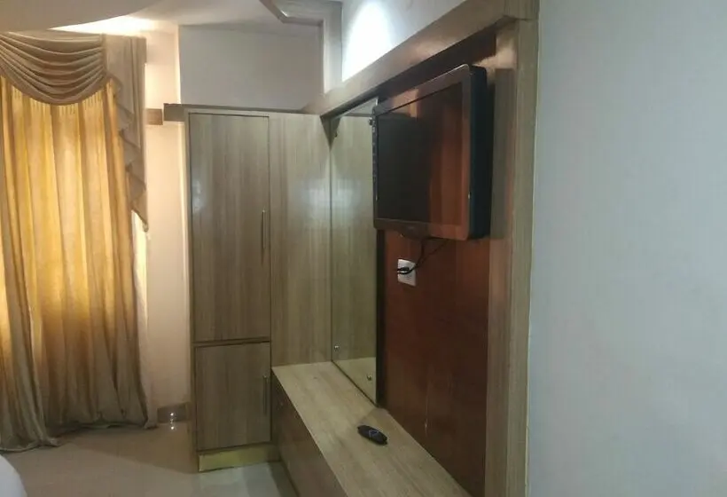 ファミリールーム, Jagdamba