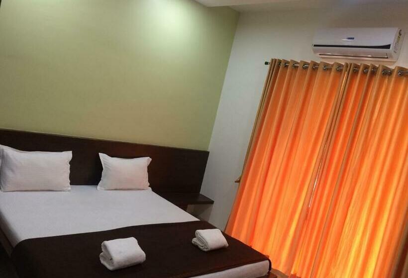 חדר דלוקס, Shivas Inn