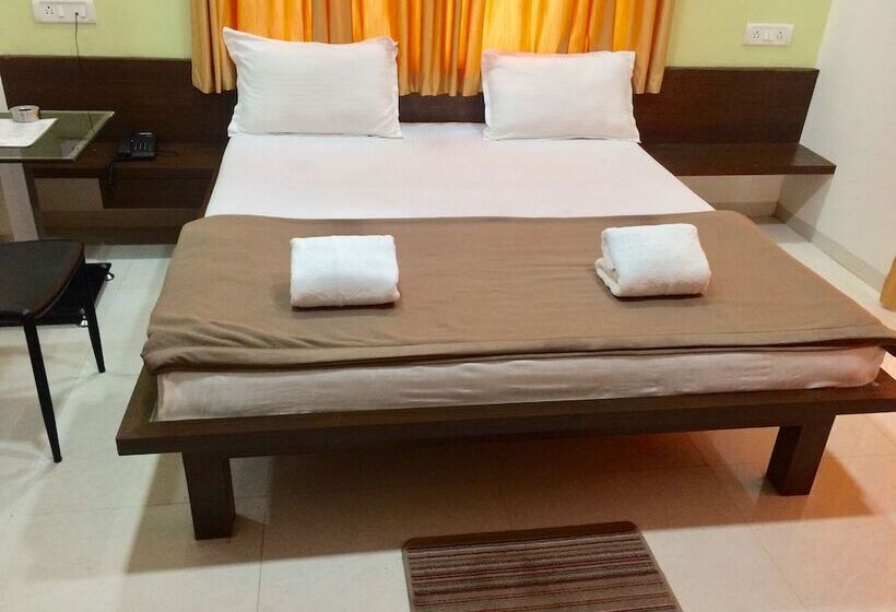 חדר דלוקס עם נוף להרים, Shivas Inn