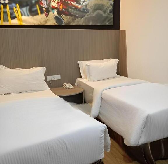 Номер Стандарт, Hype Motorsport Hotel Nilai