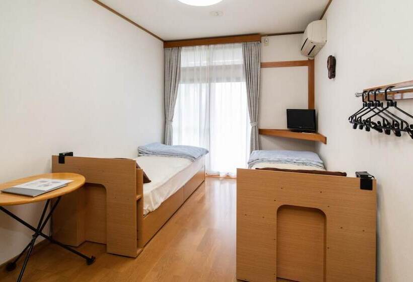 חדר אקונומי, Youth Guest House Atoma   Hostel