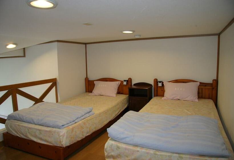 חדר משפחתי, Youth Guest House Atoma   Hostel