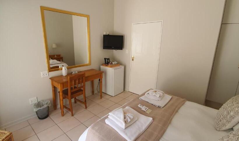 标准房带园景, Acacia Westdene B&b