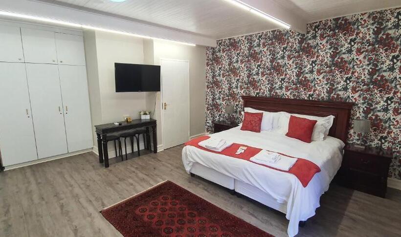 标准三人间, Acacia Westdene B&b