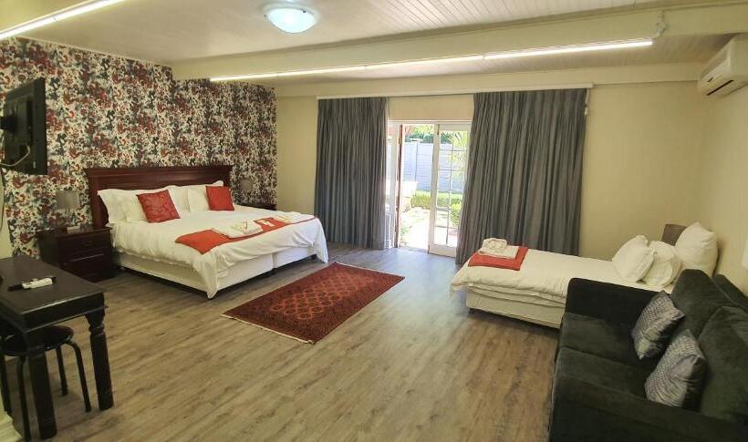 标准三人间, Acacia Westdene B&b