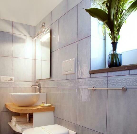 غرفة عائلية, Antonio Massa Lubrense