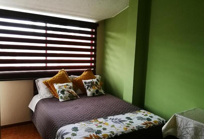 اتاق لوکس, Chapelet Hostal