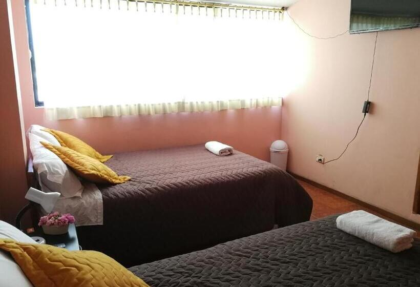 디럭스 룸, Chapelet Hostal