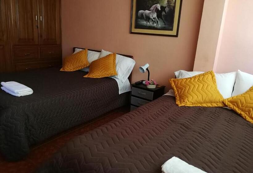 Deluxe Kamer, Chapelet Hostal