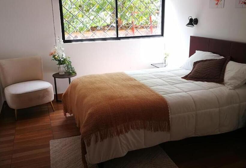 디럭스 룸, Chapelet Hostal