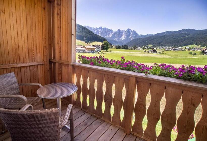 חדר סטנדרט מותאם לאדם עם מוגבלויות, Cooee Alpin Hotel Dachstein