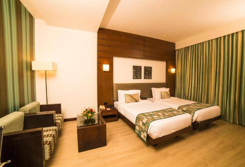 高级大房间, Hash Six Hotels