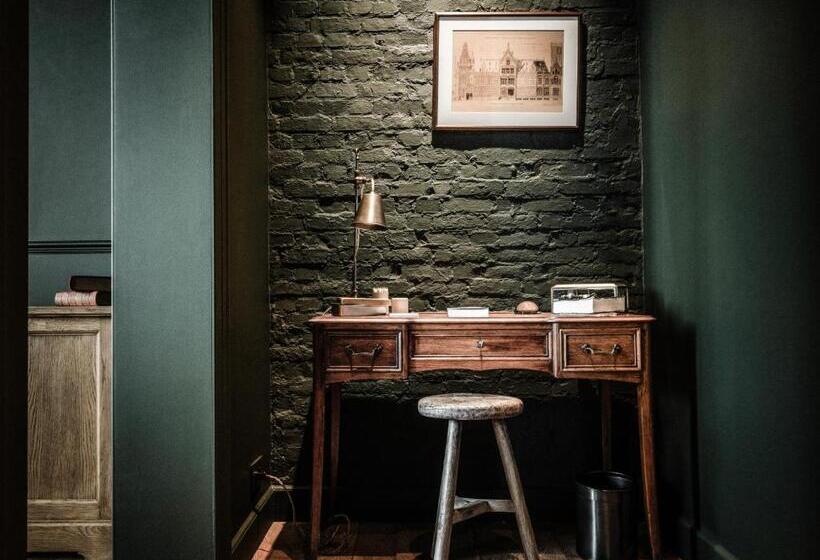 Люкс, 1898 The Post