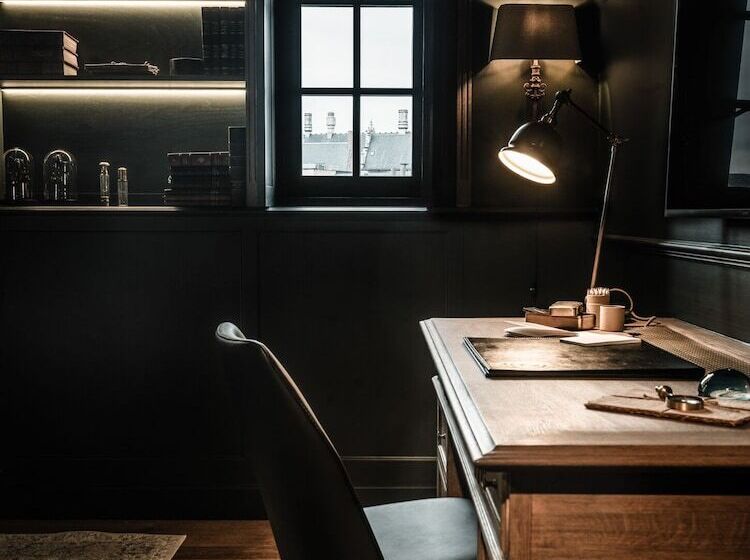 Полулюкс, 1898 The Post