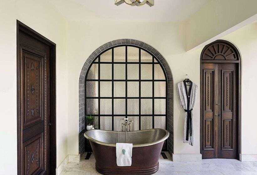 جناح, Banyan Tree Puebla