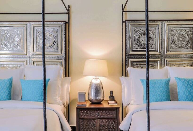 جناح جونيور, Banyan Tree Puebla