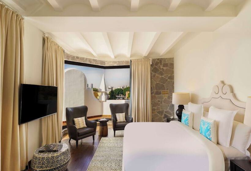 جناح, Banyan Tree Puebla