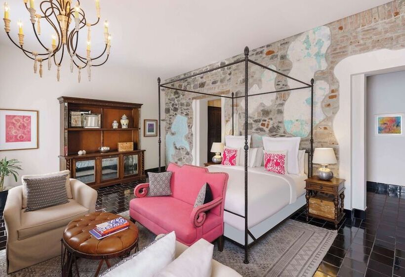 جناح جونيور, Banyan Tree Puebla